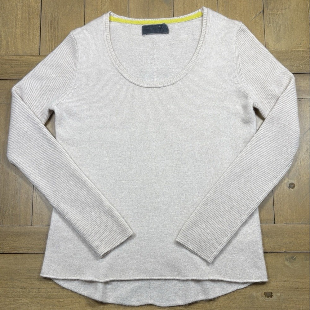 Velvet‎ By Graham& Spencer Cashmere Sweater Neutral Beige Soft Luxury Knit Money